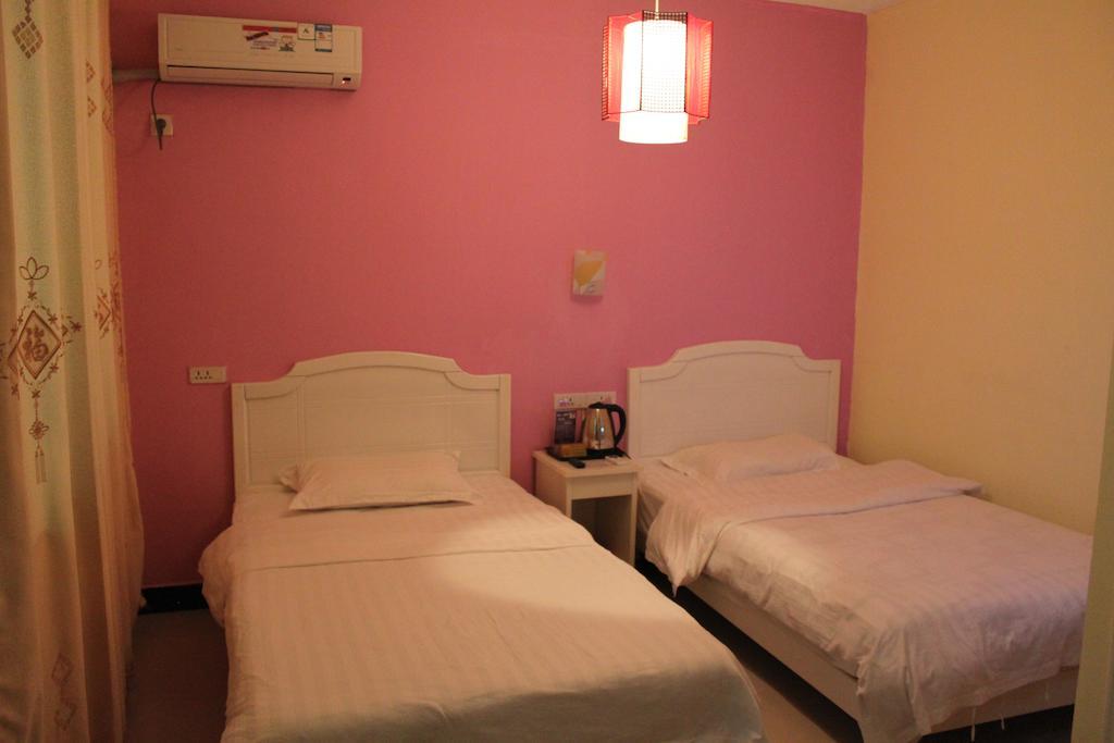 Yangshuo Romantic Inn Янгшуо Екстериор снимка