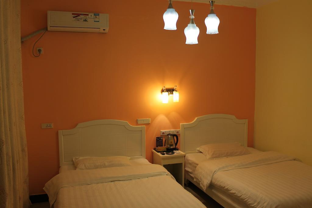 Yangshuo Romantic Inn Янгшуо Екстериор снимка