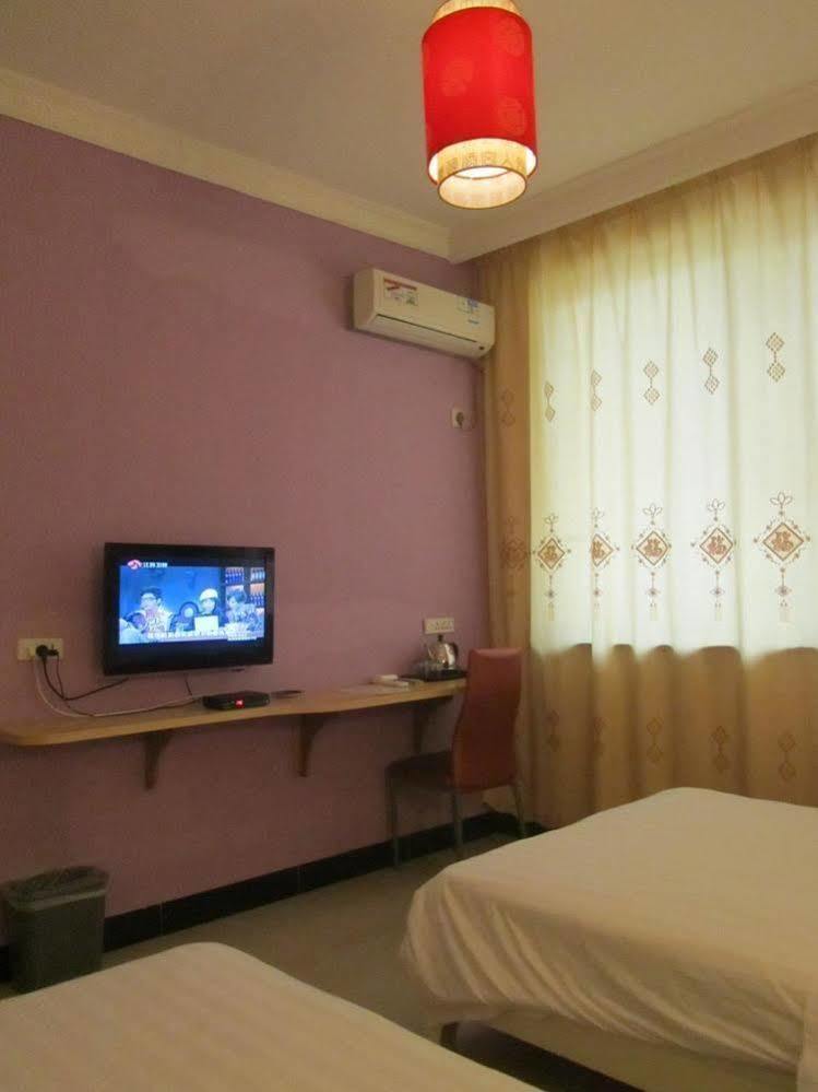 Yangshuo Romantic Inn Янгшуо Екстериор снимка