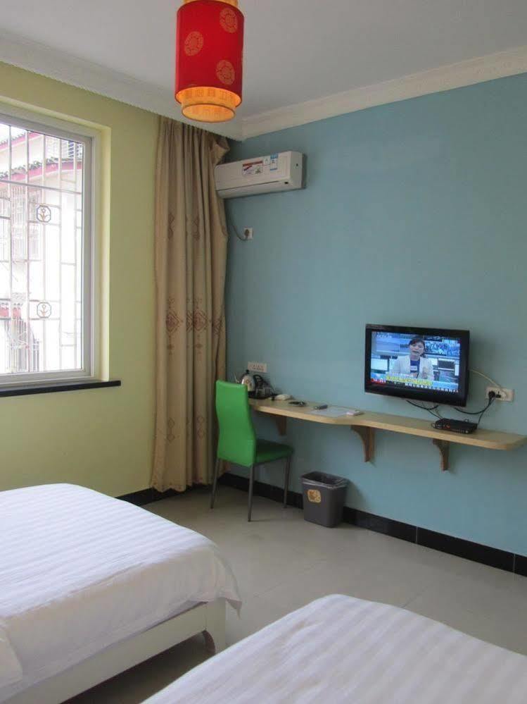 Yangshuo Romantic Inn Янгшуо Екстериор снимка