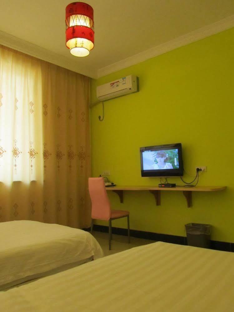 Yangshuo Romantic Inn Янгшуо Екстериор снимка